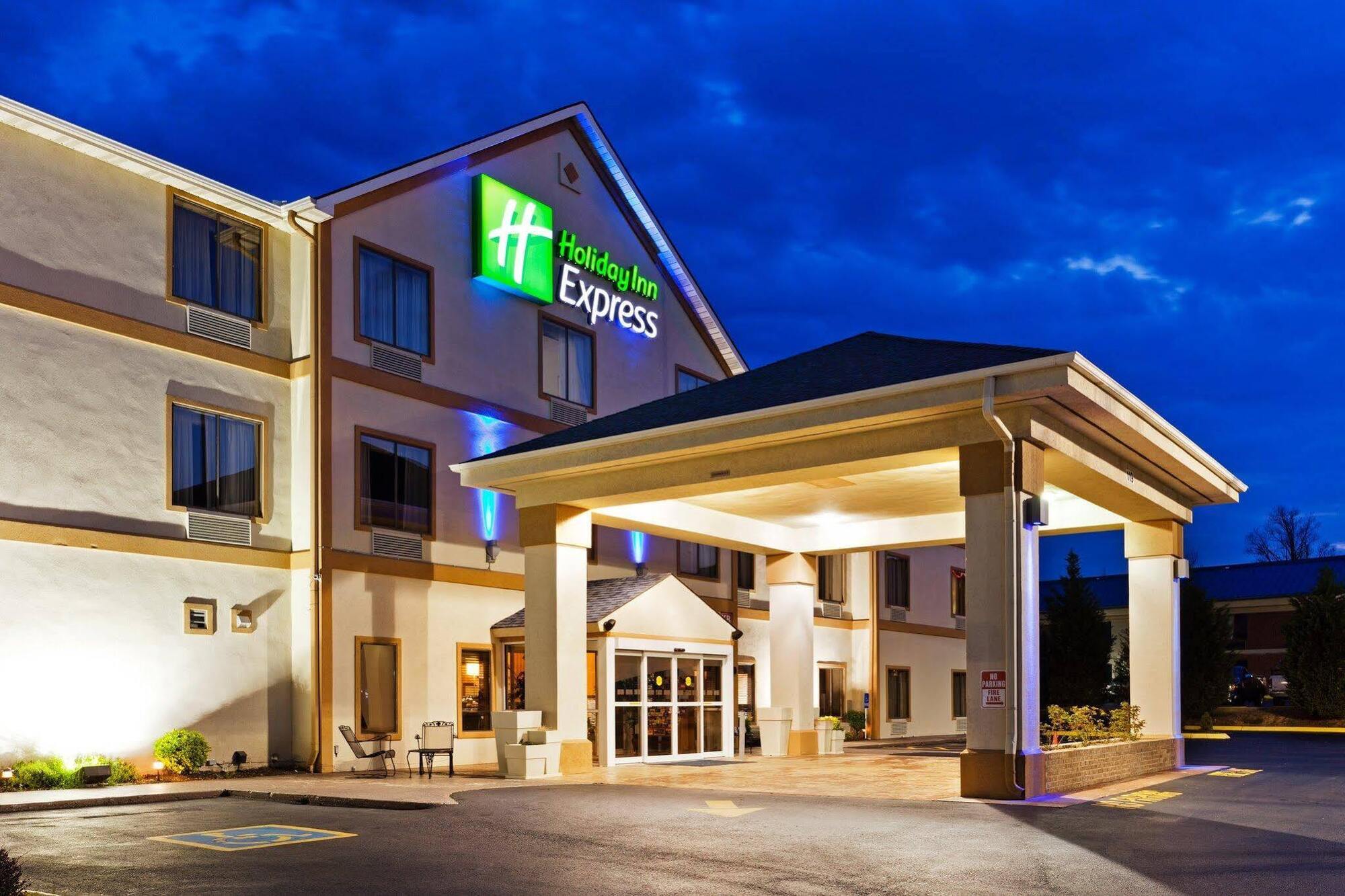 Holiday Inn Express Dandridge, An Ihg Hotel Bagian luar foto