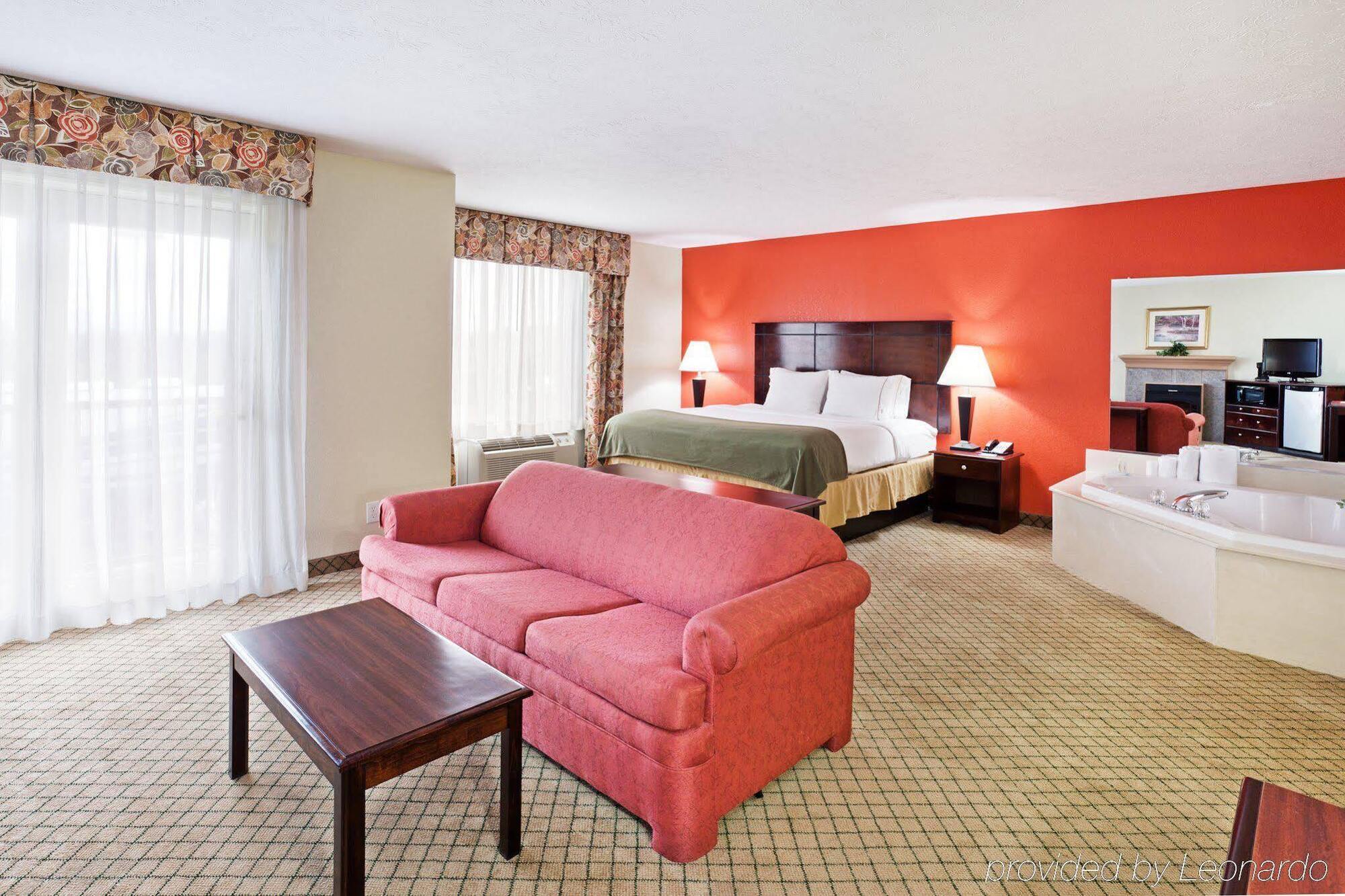 Holiday Inn Express Dandridge, An Ihg Hotel Bagian luar foto
